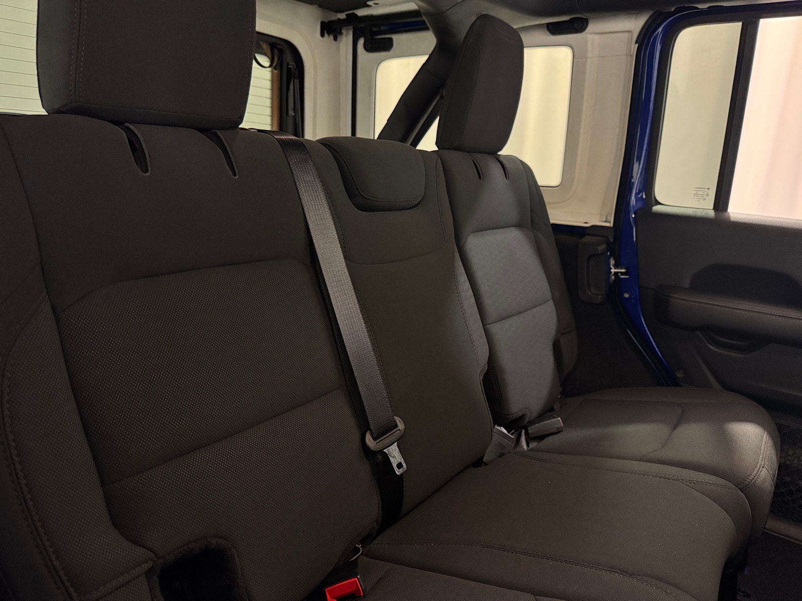 Thumbnail: 2019 Jeep Wrangler - 6