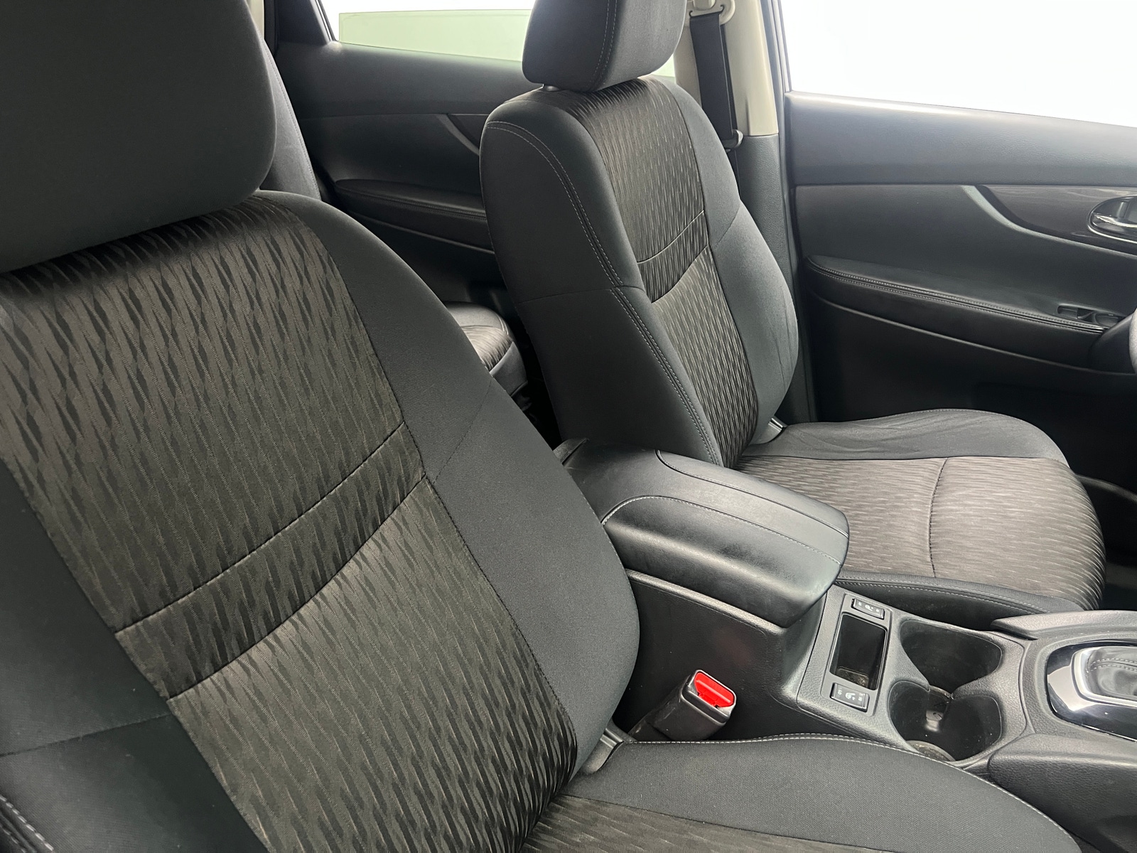 Thumbnail: 2019 Nissan Rogue - 2