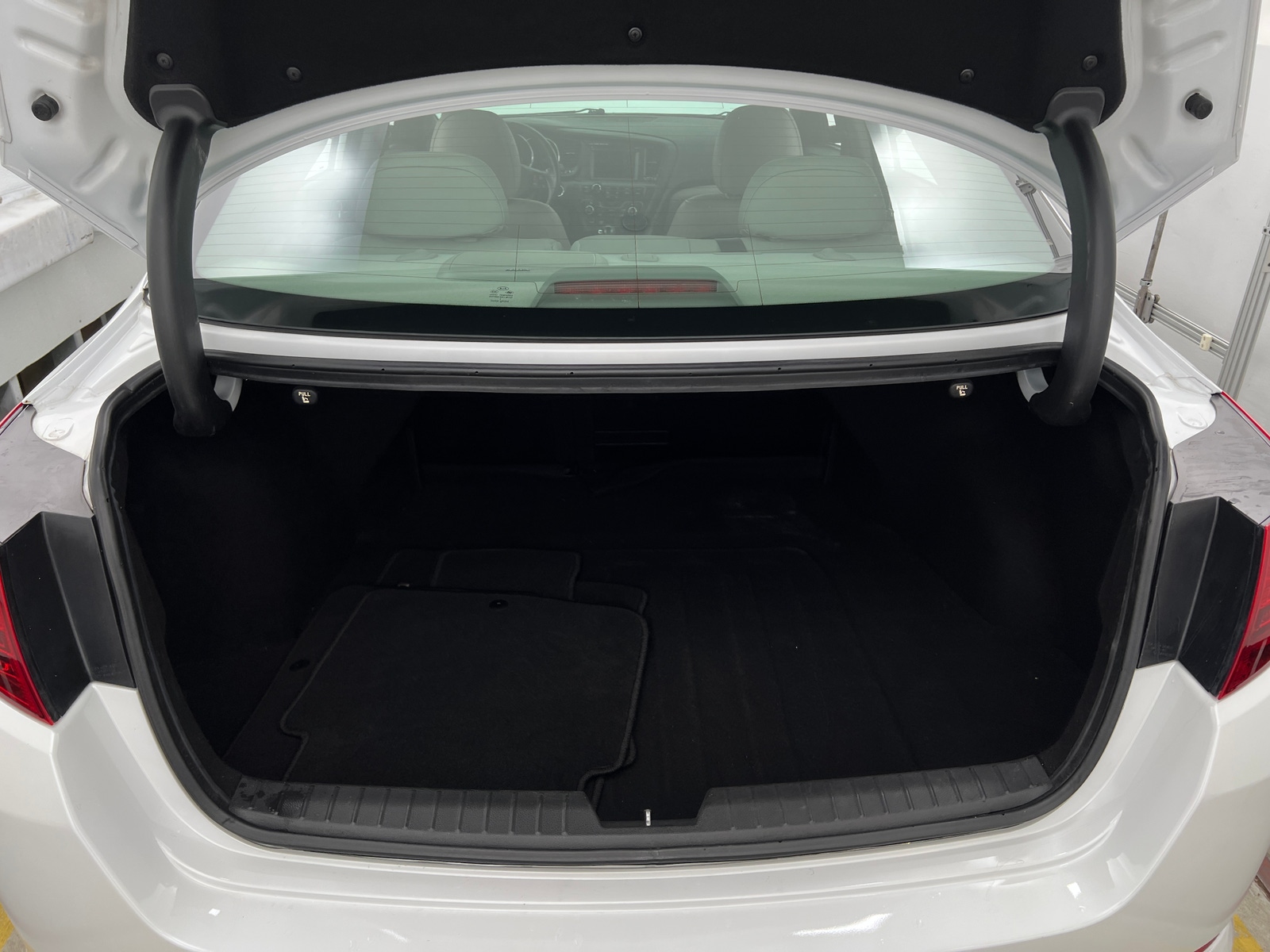 Thumbnail: 2013 Kia Optima - 6