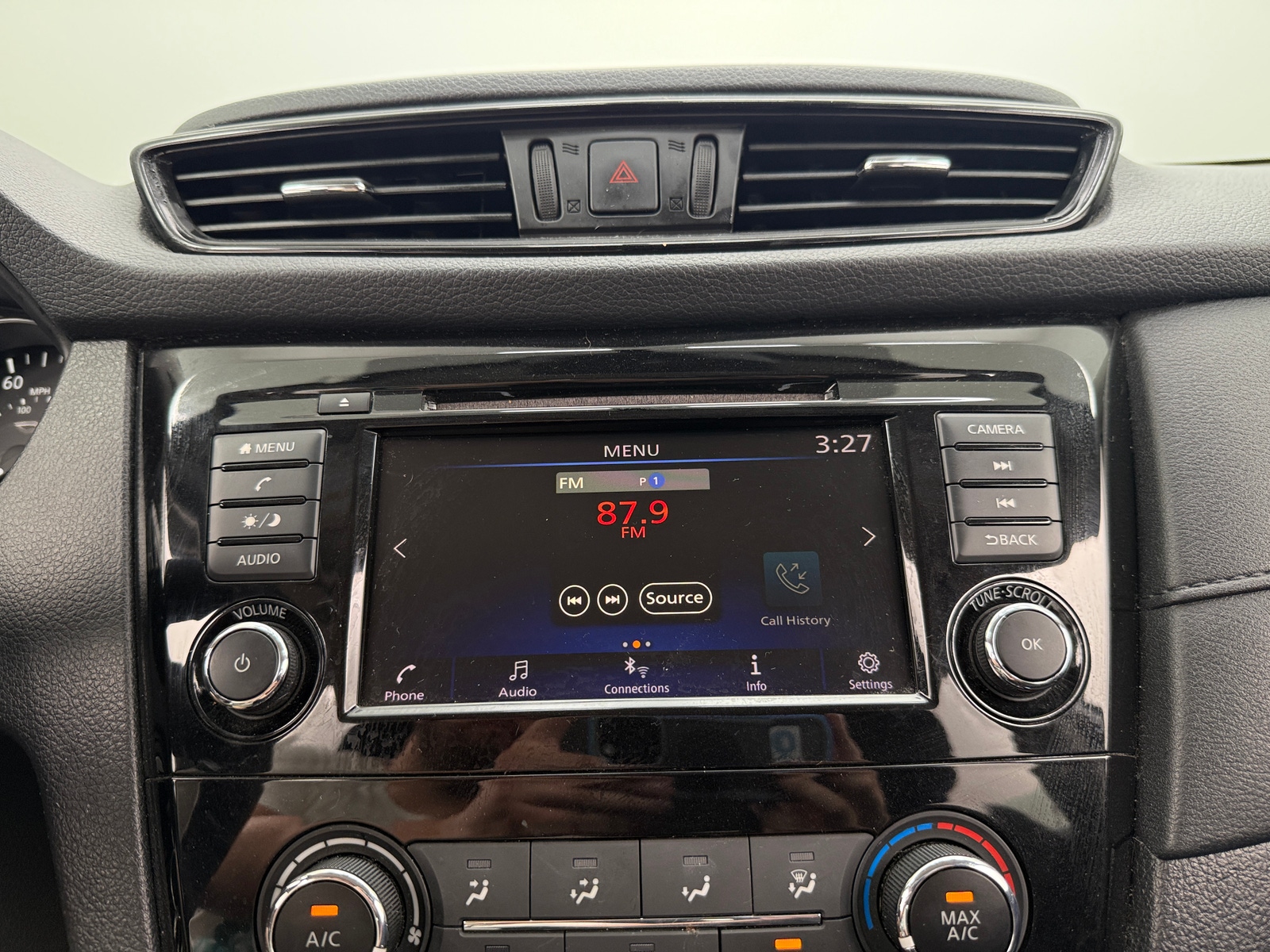 Thumbnail: 2018 Nissan Rogue - 4
