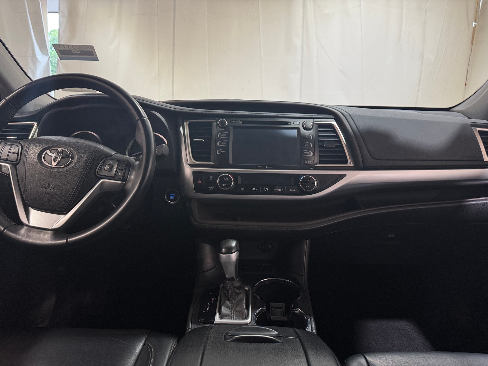 Thumbnail: 2015 Toyota Highlander - 2