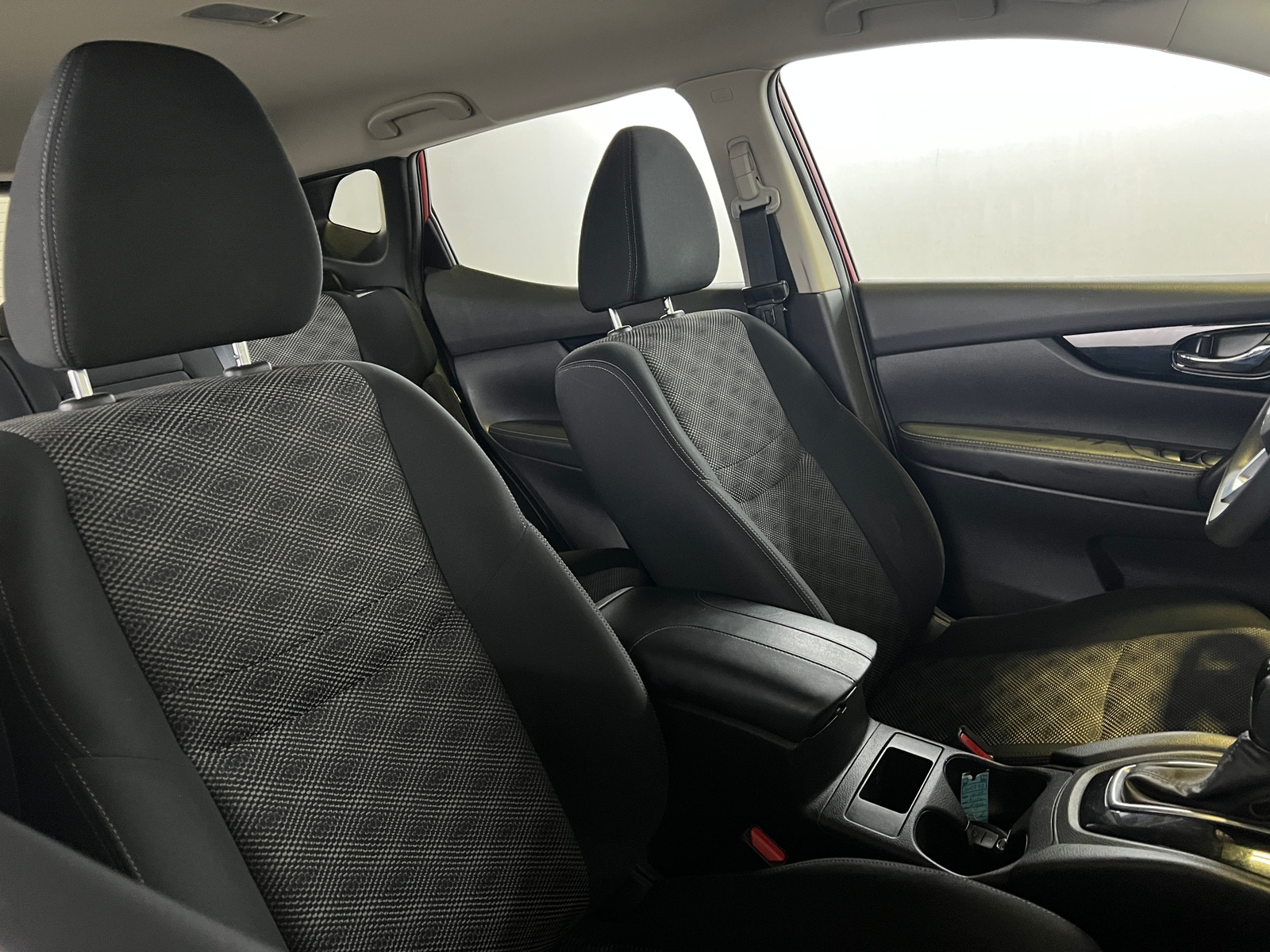 Thumbnail: 2020 Nissan Rogue Sport - 2
