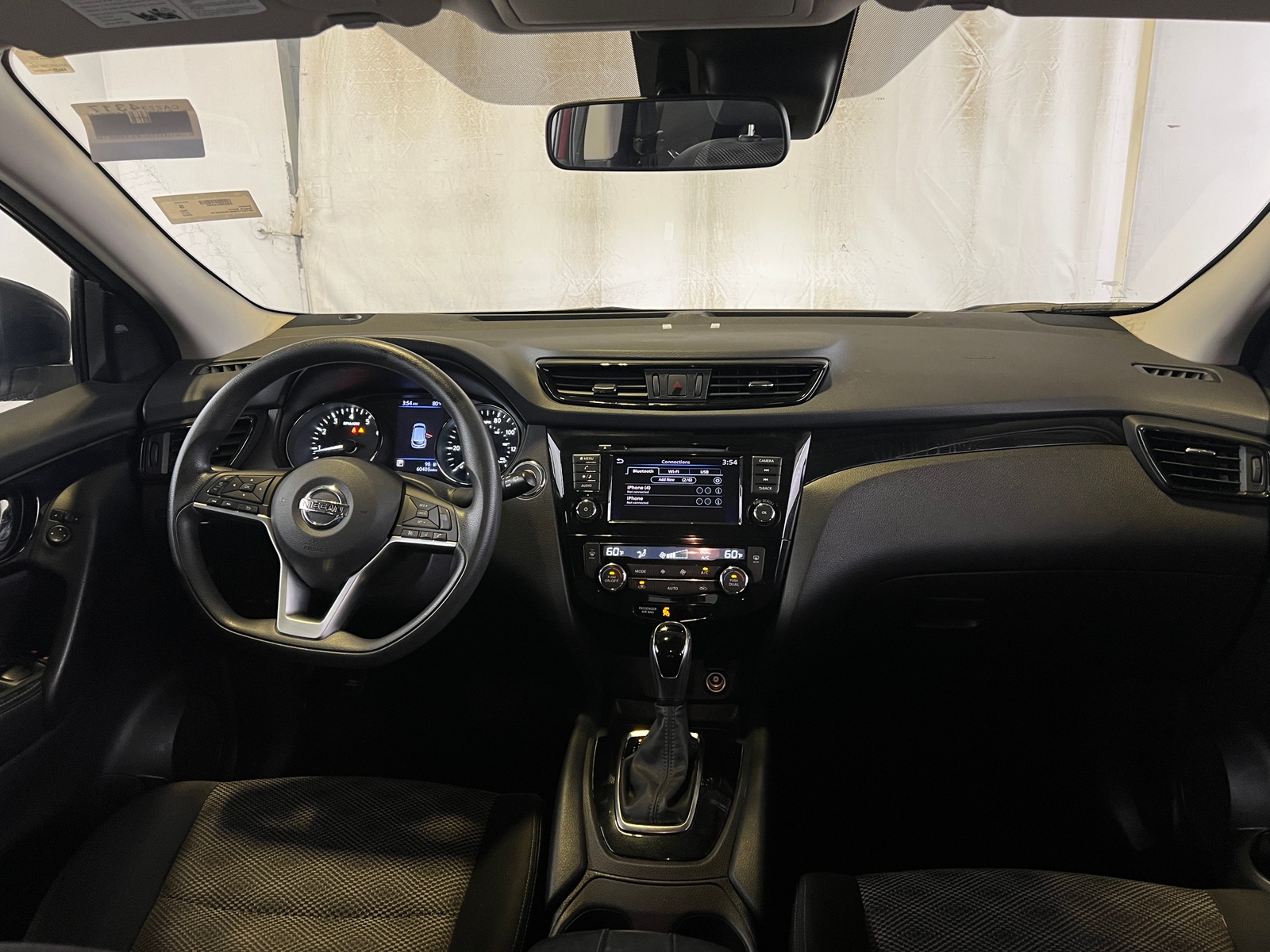 Thumbnail: 2020 Nissan Rogue Sport - 3