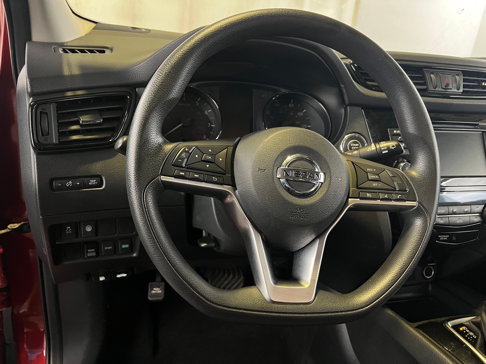 Thumbnail: 2020 Nissan Rogue Sport - 5