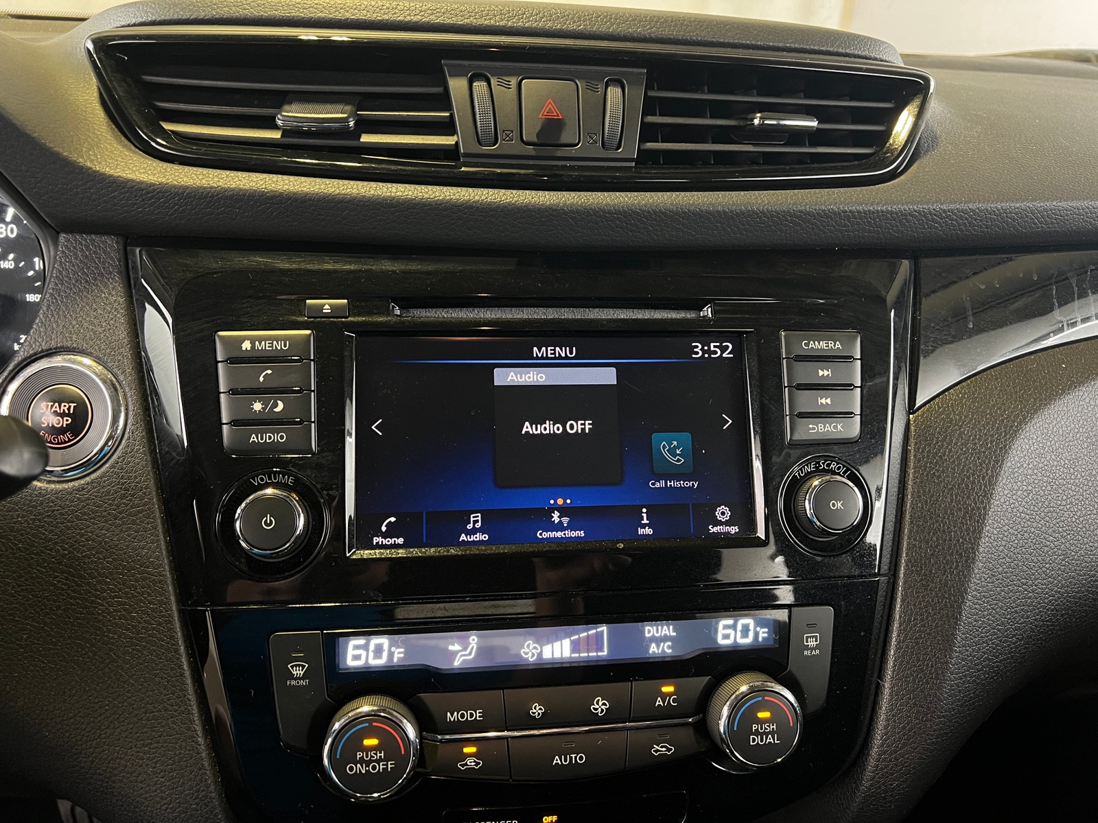 Thumbnail: 2020 Nissan Rogue Sport - 4