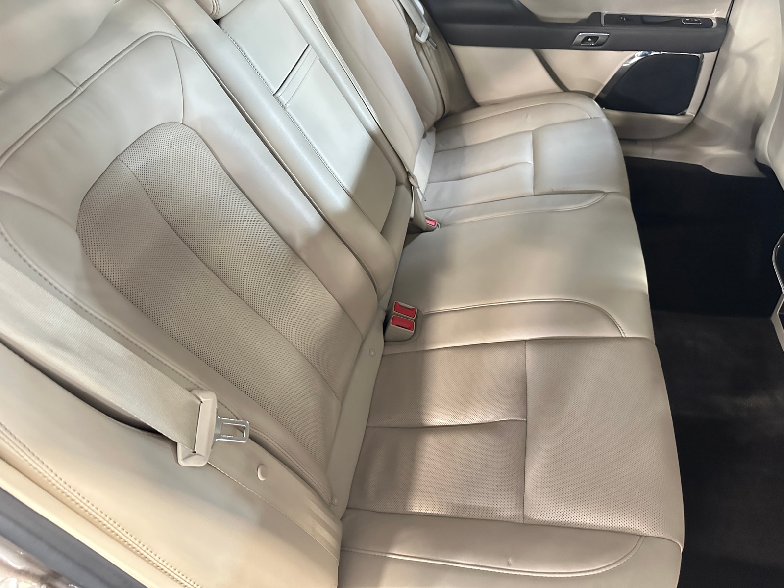 Thumbnail: 2018 Lincoln Continental - 6