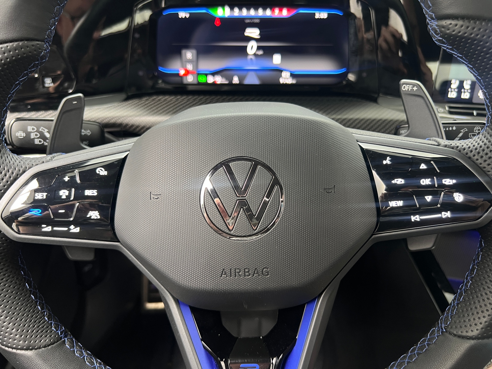 Thumbnail: 2023 Volkswagen Golf - 4