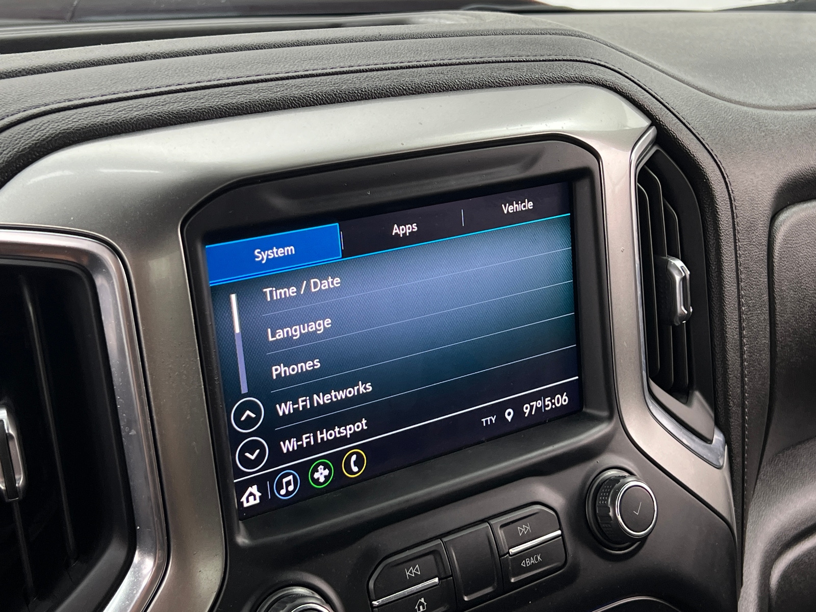 Thumbnail: 2019 Chevrolet Silverado 1500 - 4