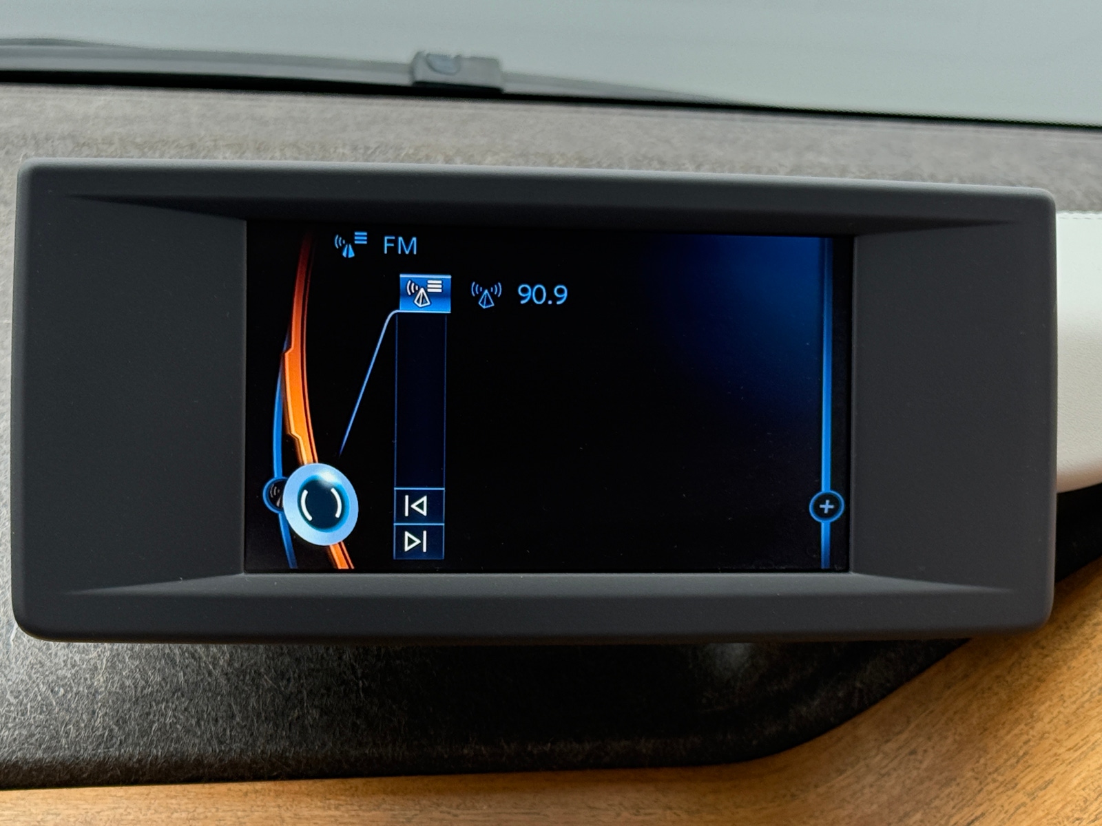 Thumbnail: 2015 BMW i3 - 4