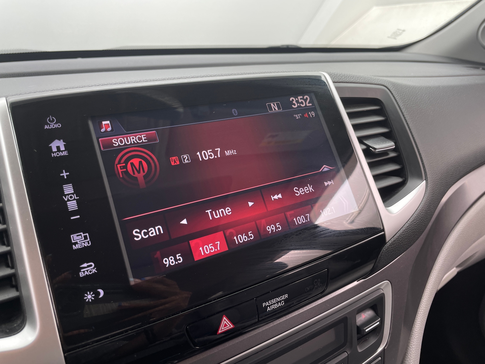 Thumbnail: 2018 Honda Pilot - 3