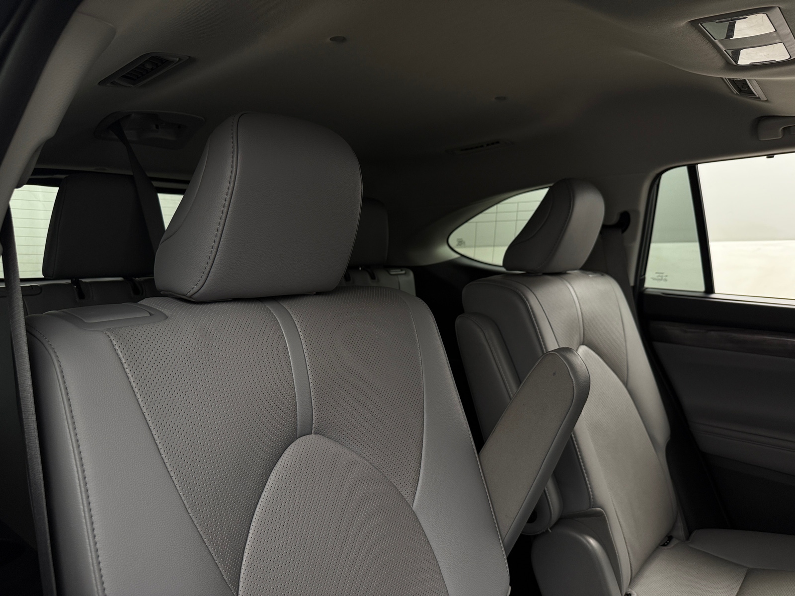 Thumbnail: 2020 Toyota Highlander - 5