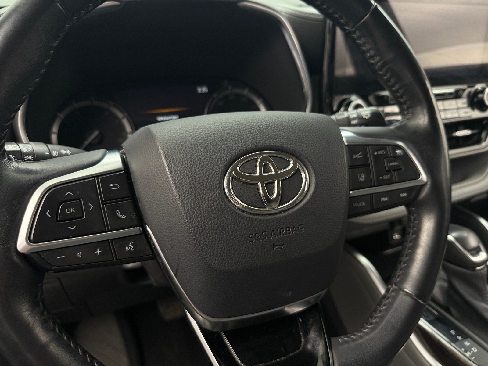 Thumbnail: 2020 Toyota Highlander - 4