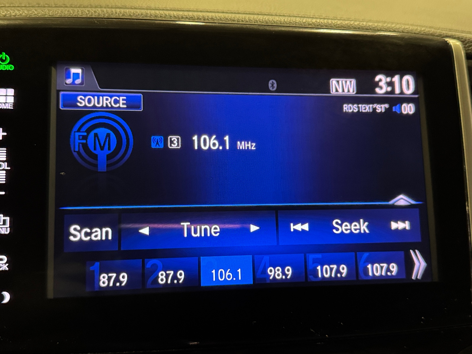 Thumbnail: 2016 Honda Pilot - 4