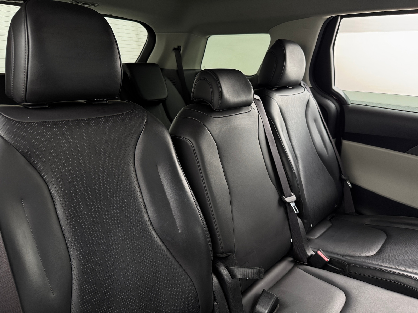 Thumbnail: 2022 Kia Carnival - 5