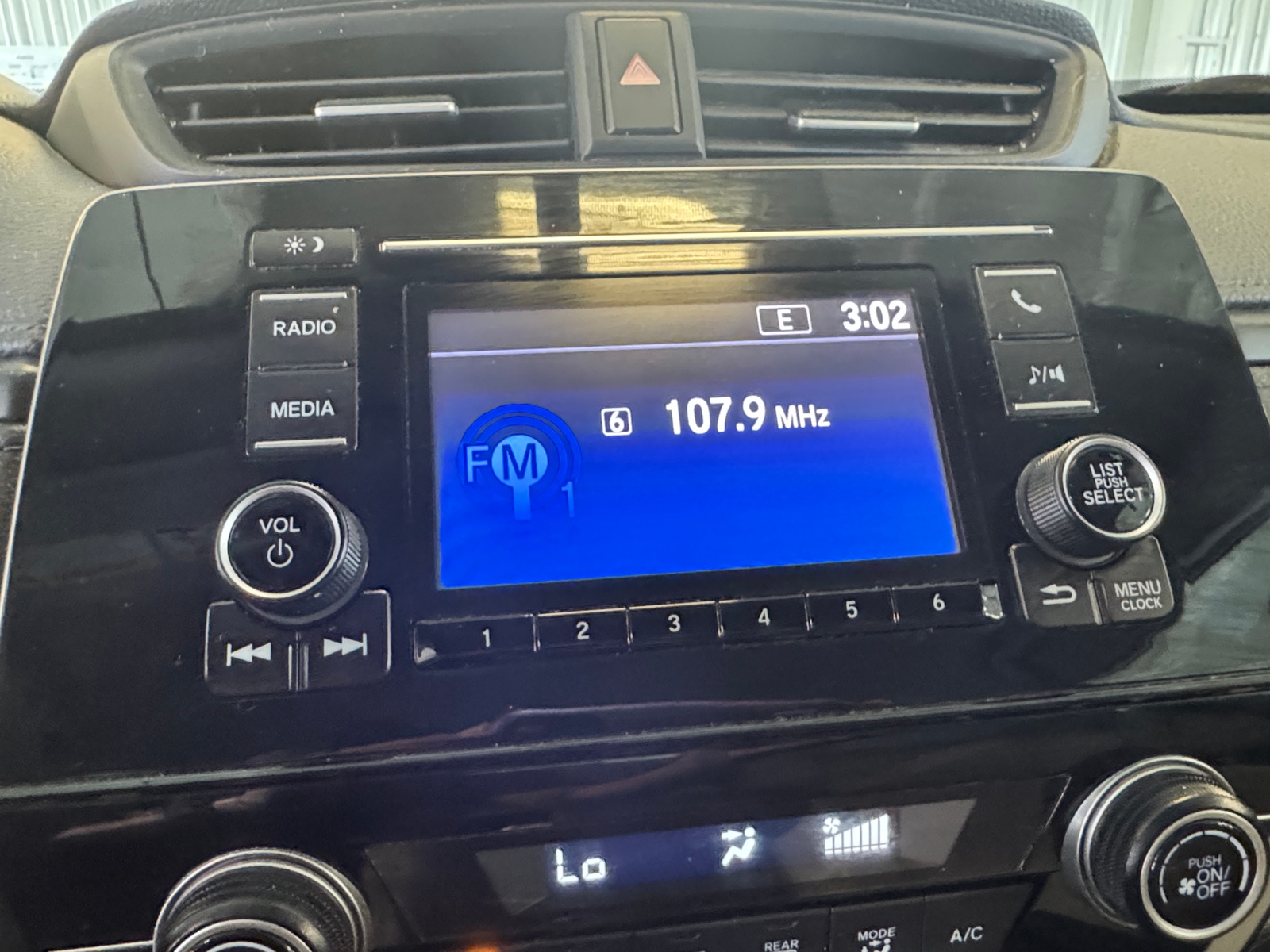 Thumbnail: 2019 Honda CR-V - 4