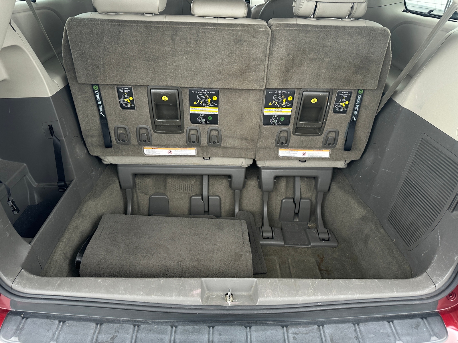 Thumbnail: 2015 Toyota Sienna - 6