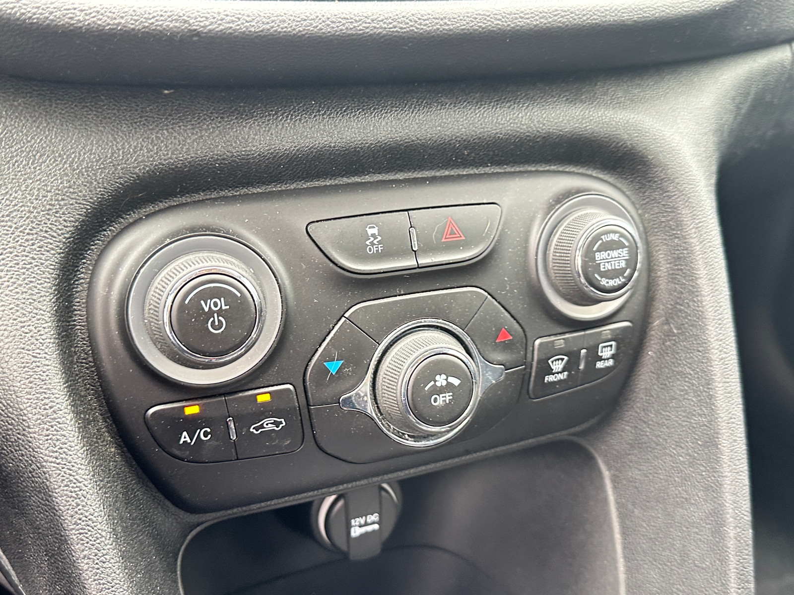 Thumbnail: 2013 Dodge Dart - 4