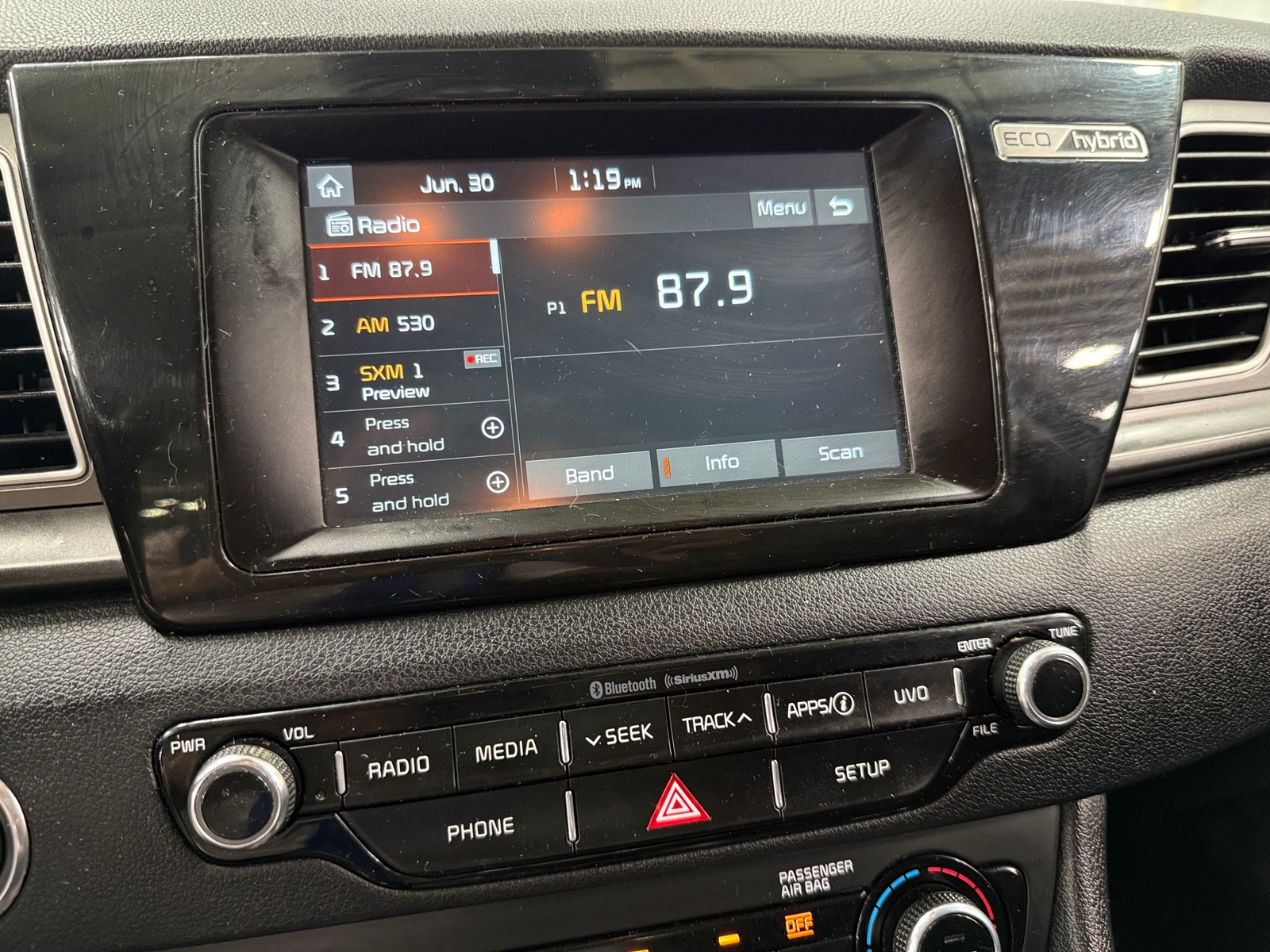 Thumbnail: 2019 Kia Niro - 4