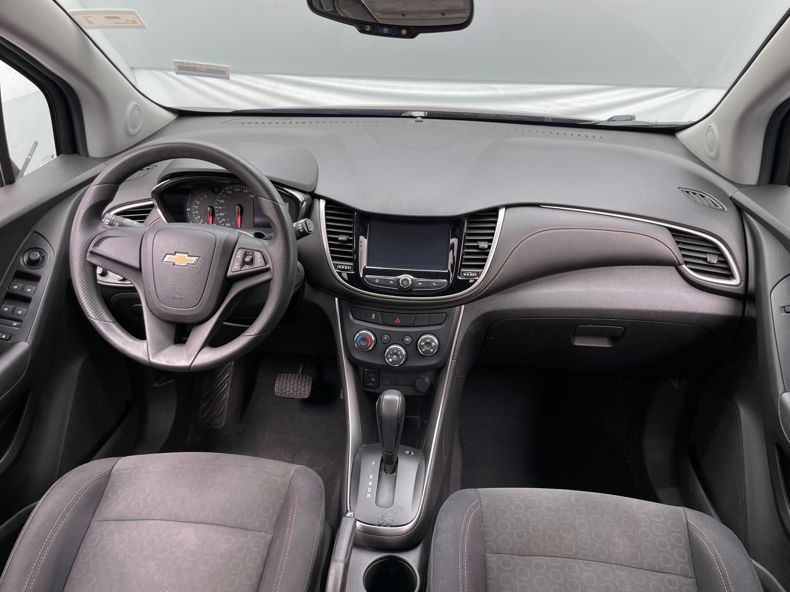 Thumbnail: 2017 Chevrolet Trax - 3