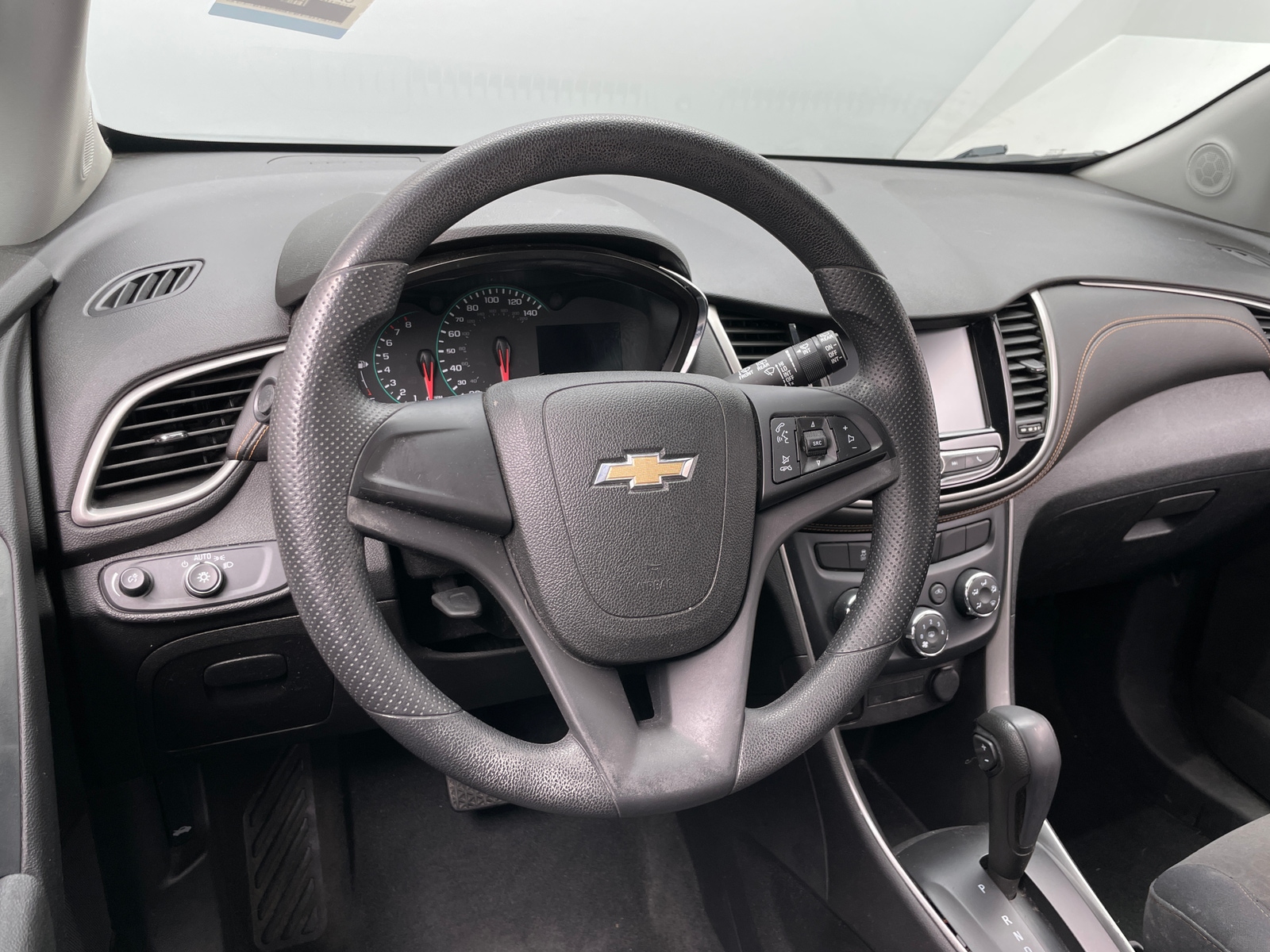 Thumbnail: 2017 Chevrolet Trax - 5