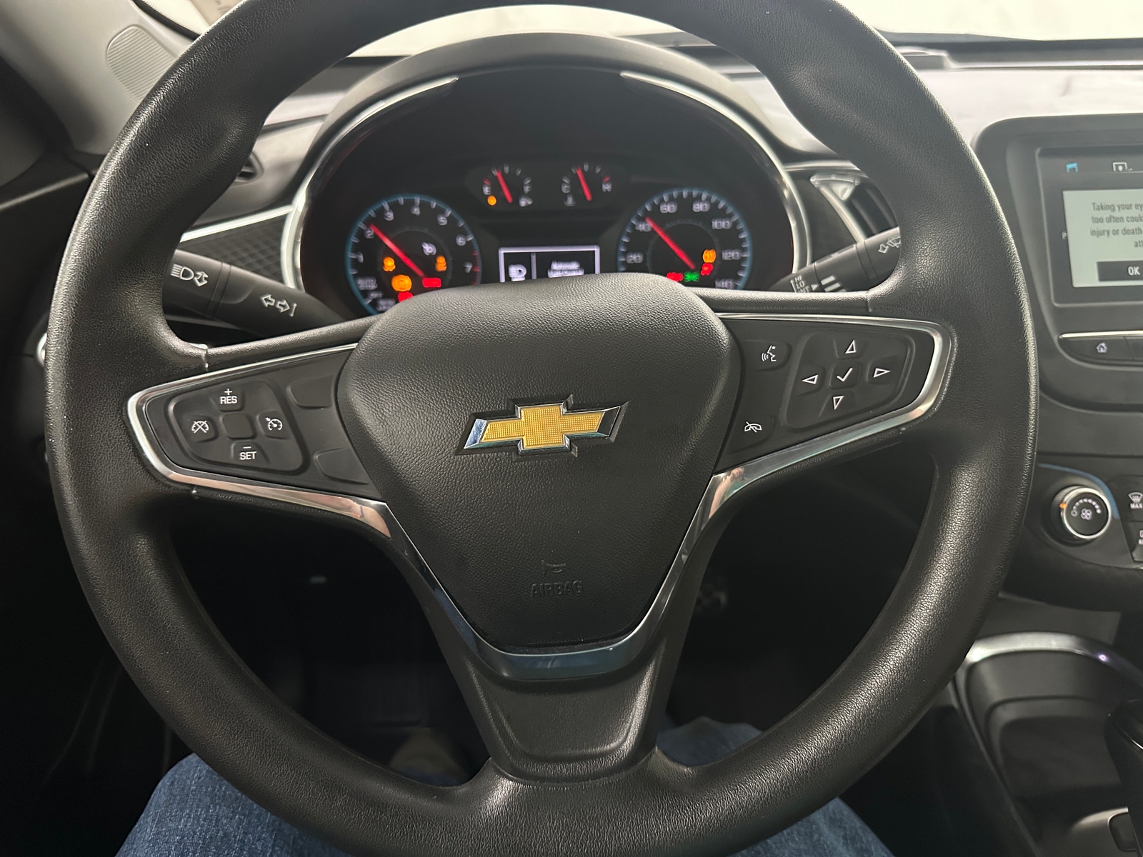 Thumbnail: 2017 Chevrolet Malibu - 5