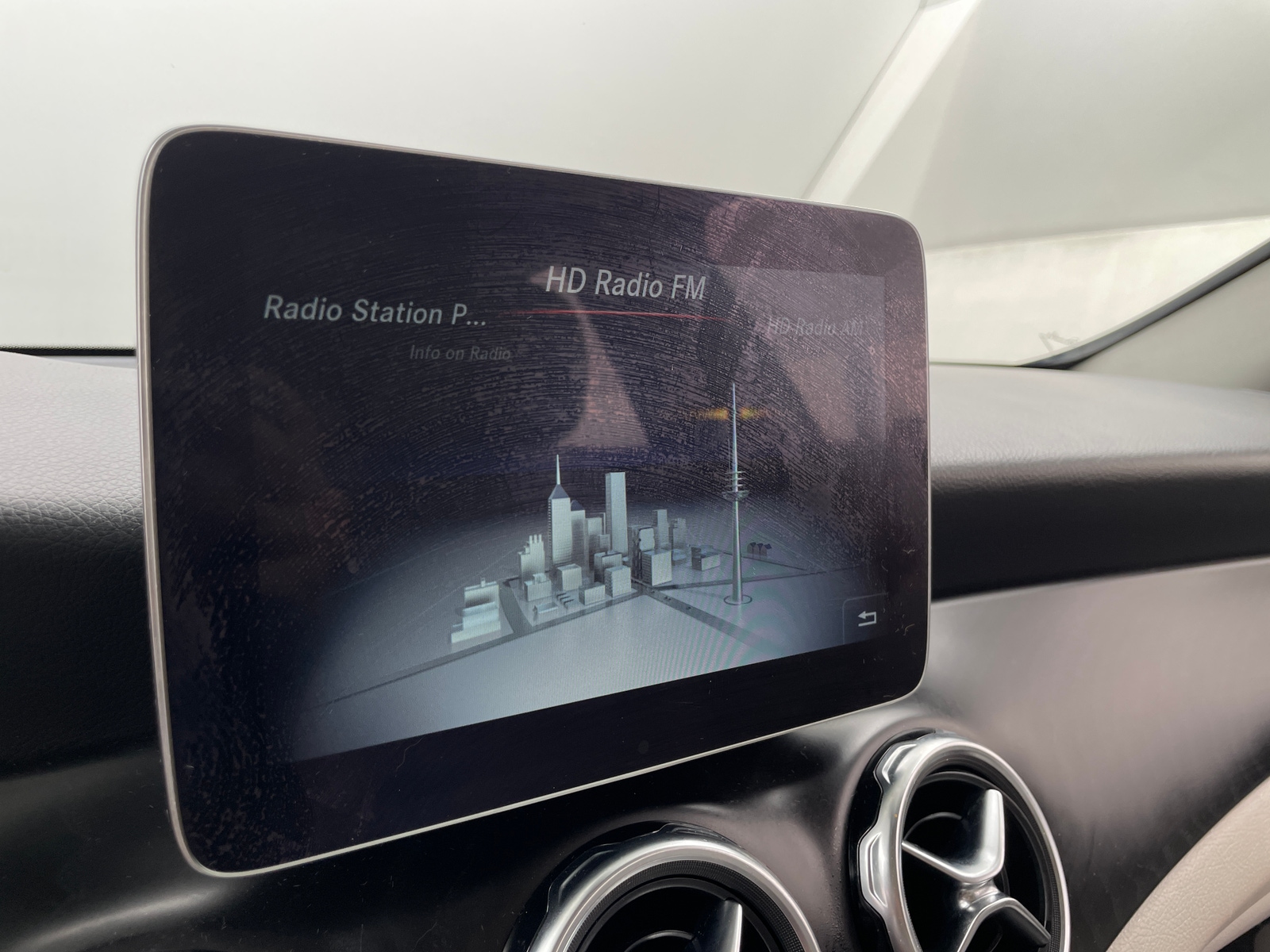 Thumbnail: 2020 Mercedes-Benz GLA - 3