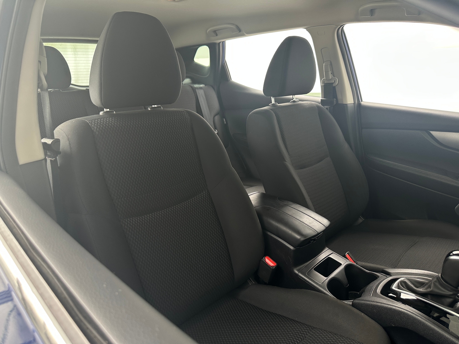 Thumbnail: 2021 Nissan Rogue Sport - 2
