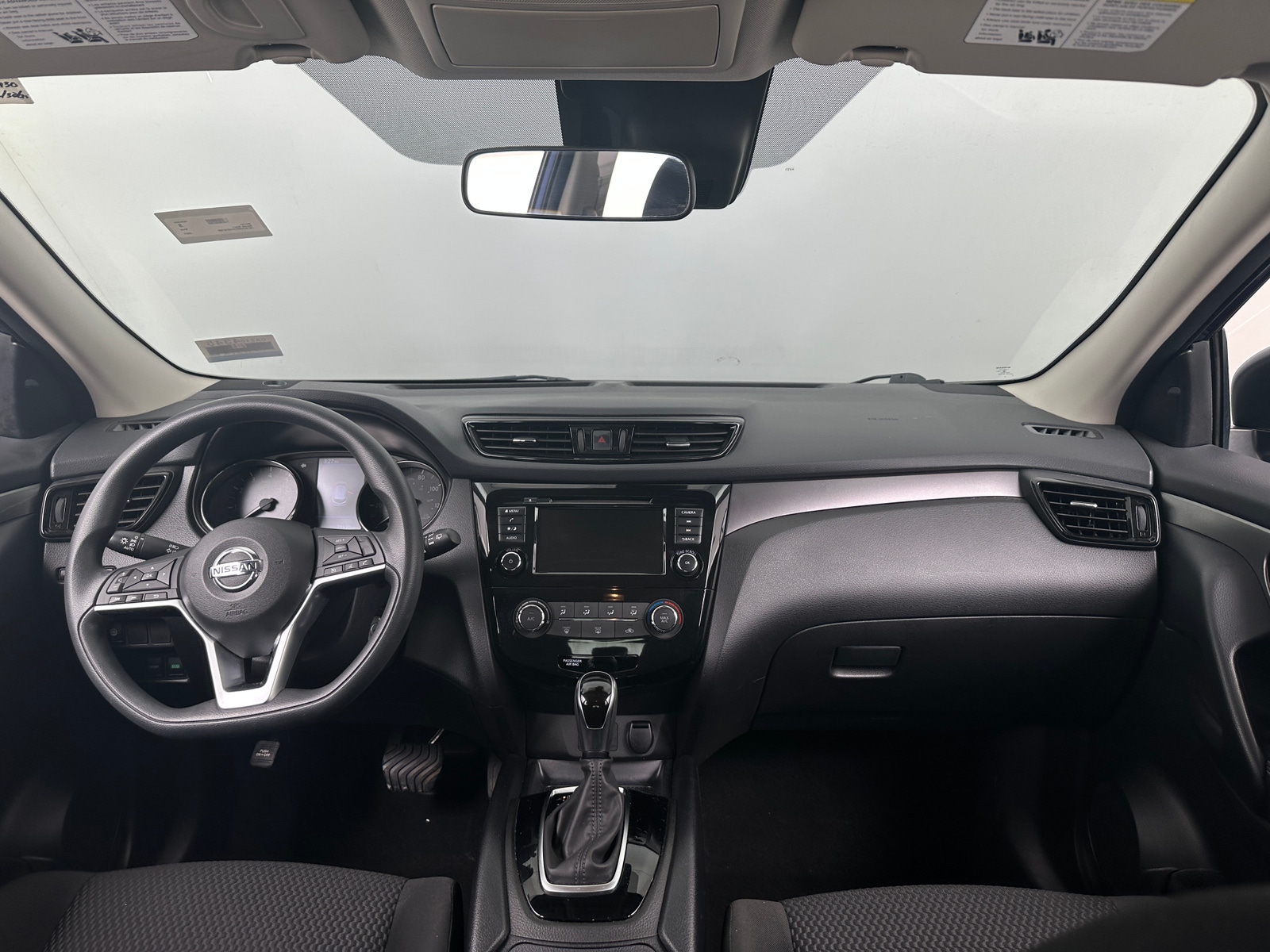 Thumbnail: 2021 Nissan Rogue Sport - 3