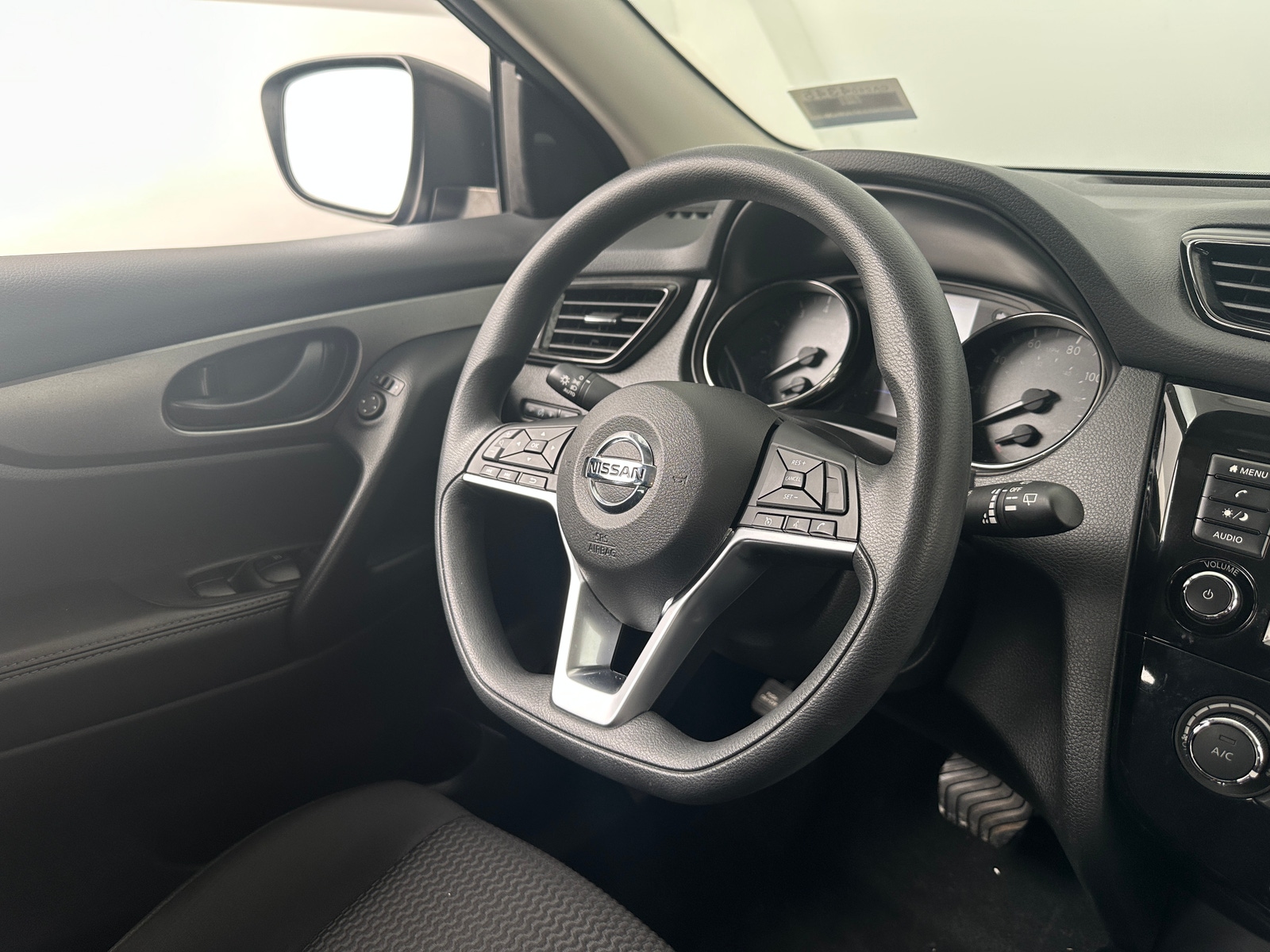 Thumbnail: 2021 Nissan Rogue Sport - 5