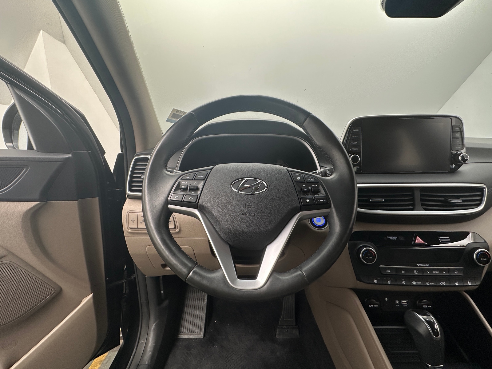 Thumbnail: 2019 Hyundai Tucson - 4