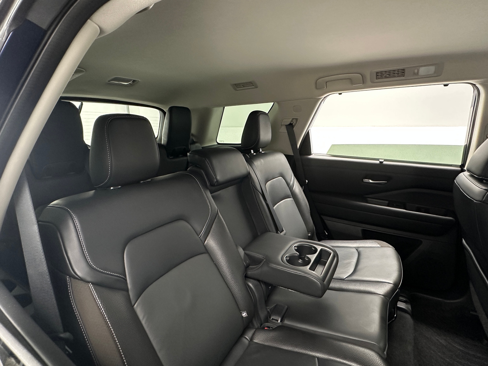 Thumbnail: 2022 Nissan Pathfinder - 6