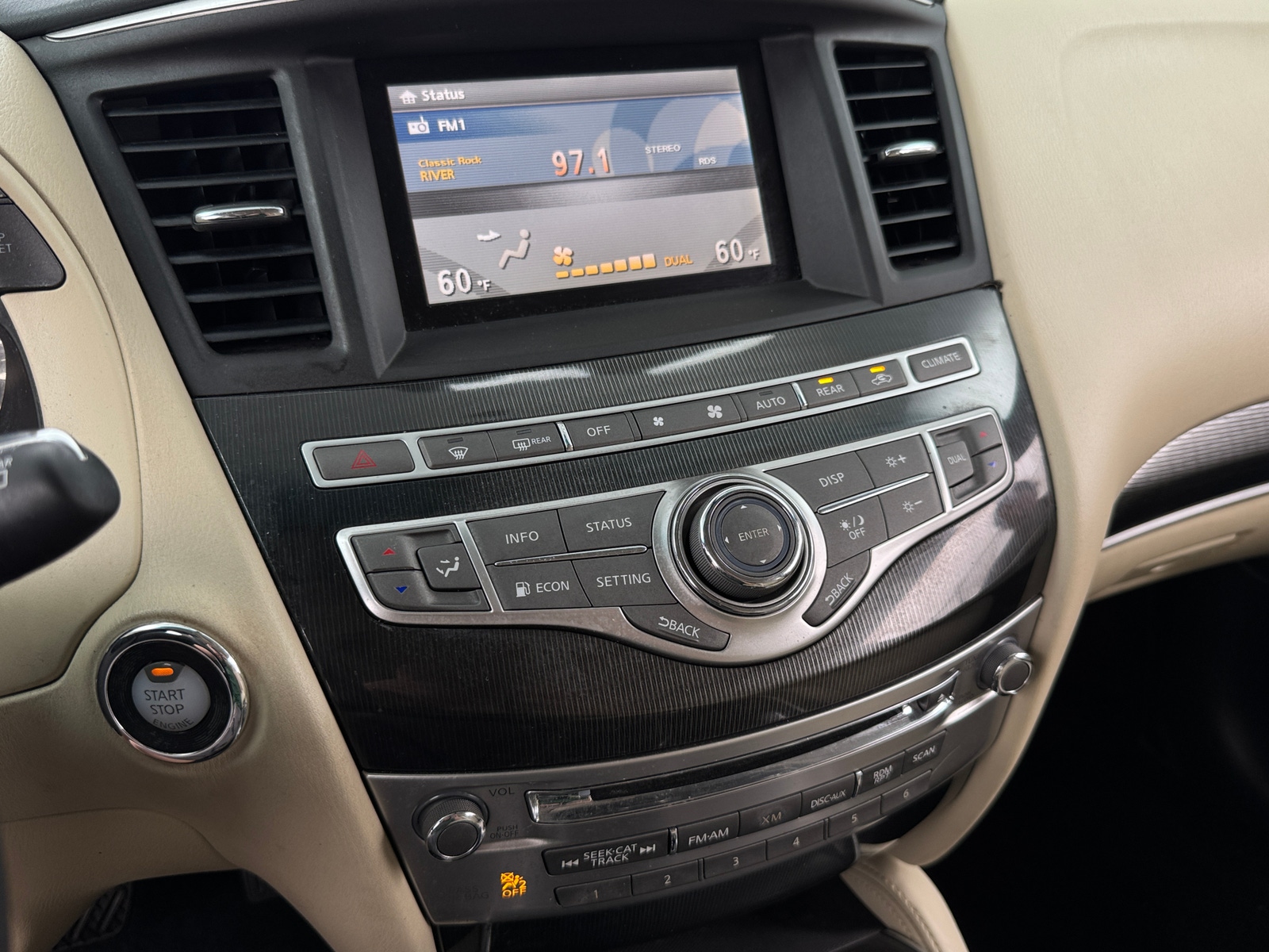 Thumbnail: 2016 INFINITI QX60 - 3