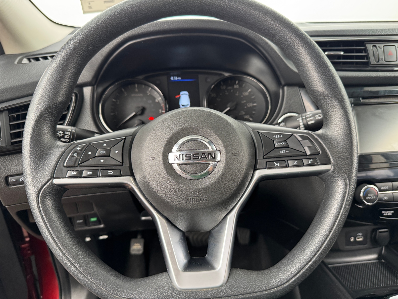 Thumbnail: 2020 Nissan Rogue Sport - 5