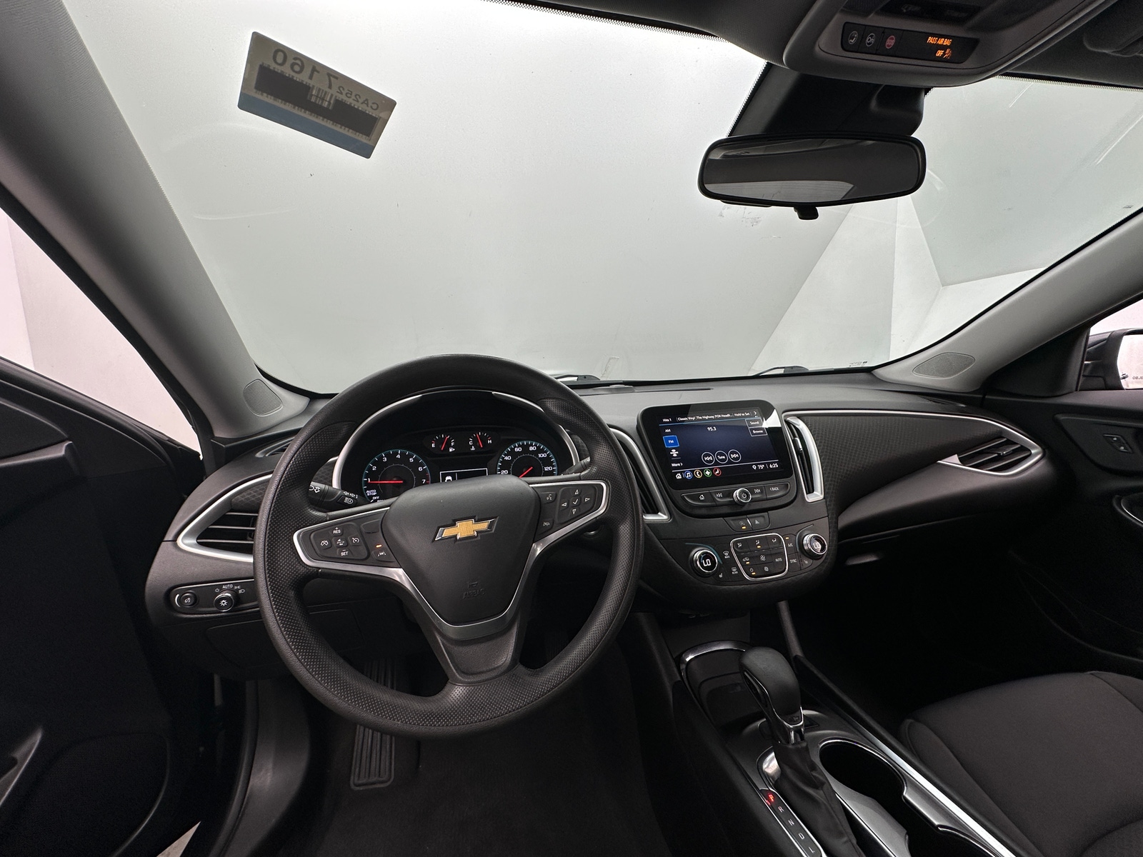 Thumbnail: 2023 Chevrolet Malibu - 3