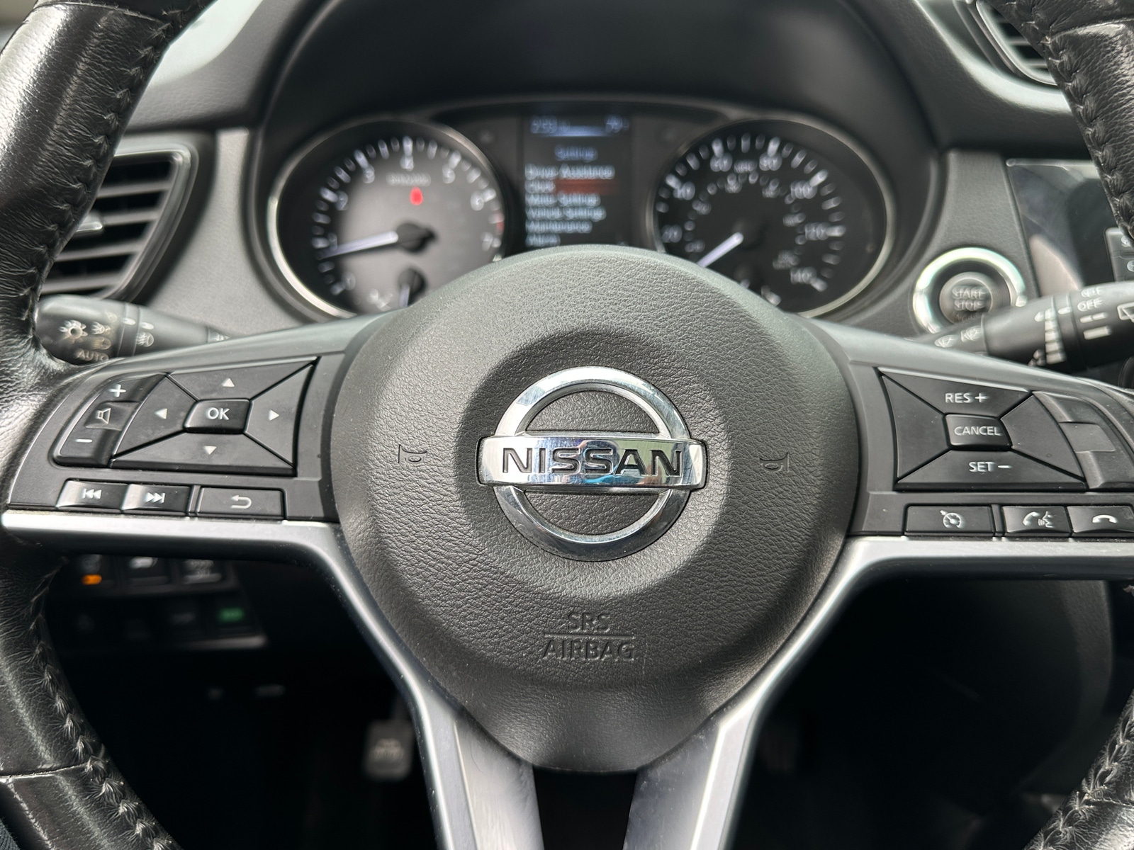 Thumbnail: 2017 Nissan Rogue - 5