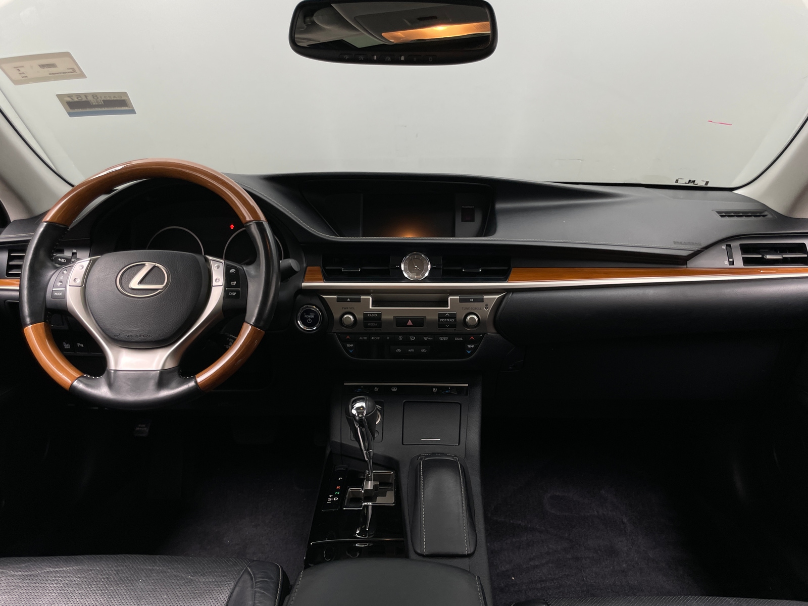 Thumbnail: 2014 Lexus ES - 2