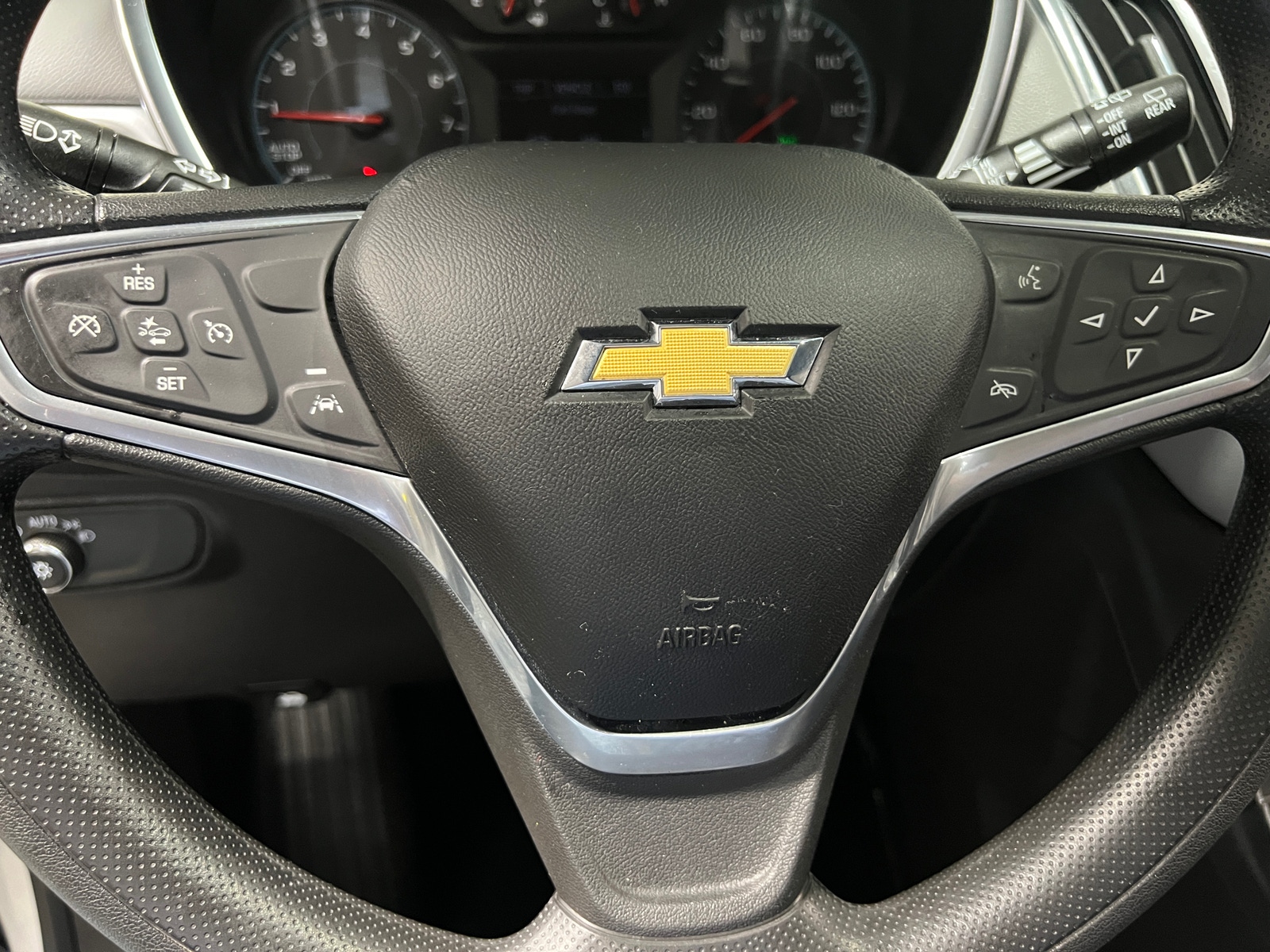 Thumbnail: 2022 Chevrolet Equinox - 5