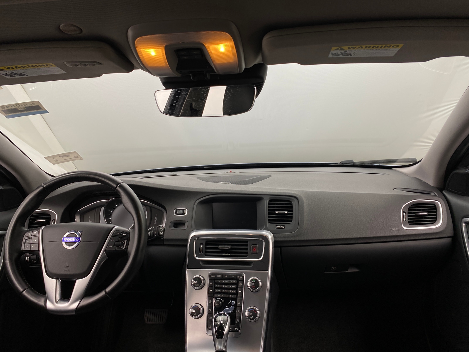 Thumbnail: 2017 Volvo V60 - 2