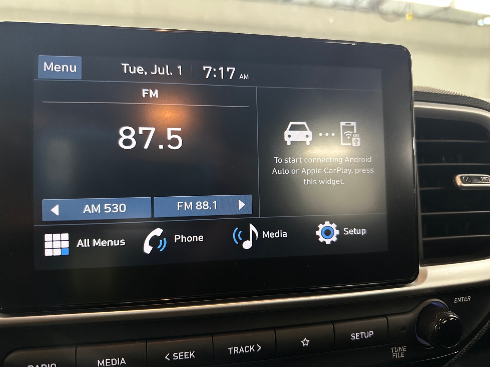 Thumbnail: 2024 Hyundai Venue - 4