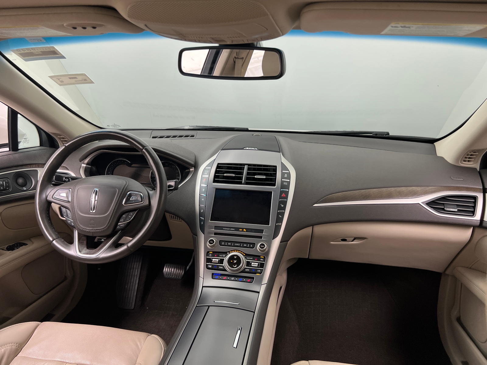 Thumbnail: 2019 Lincoln MKZ - 3