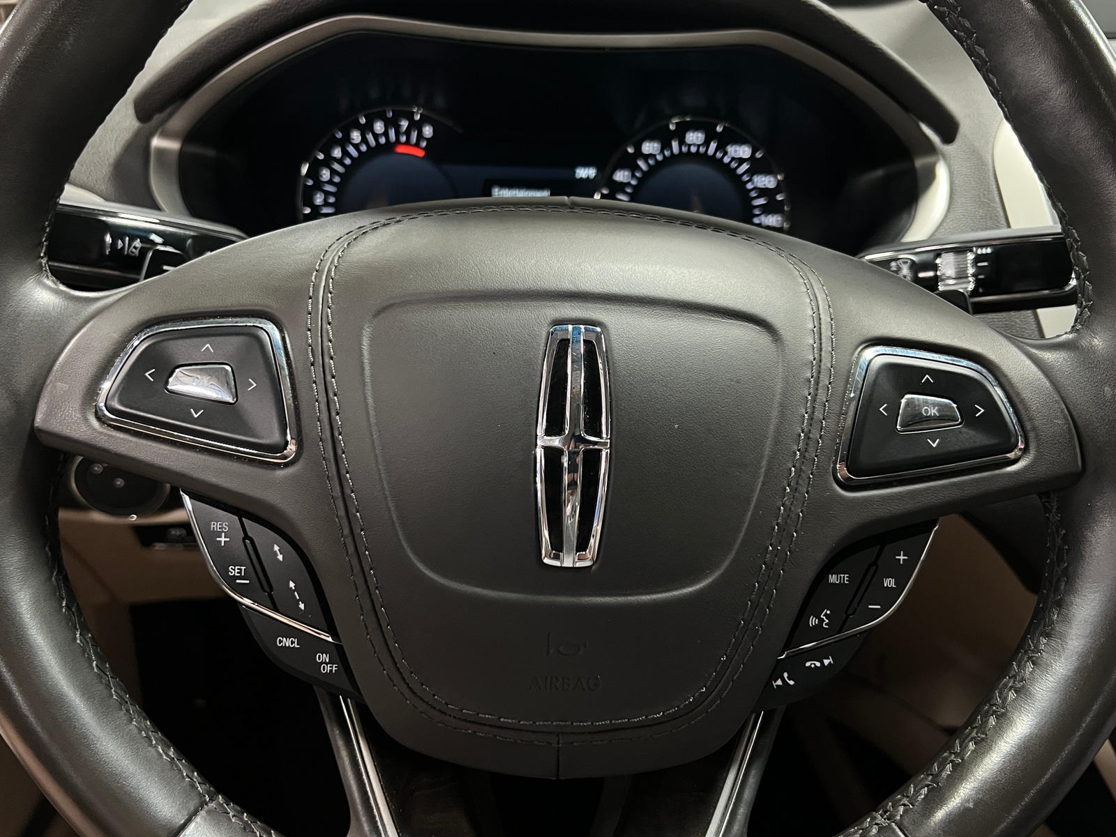 Thumbnail: 2019 Lincoln MKZ - 5
