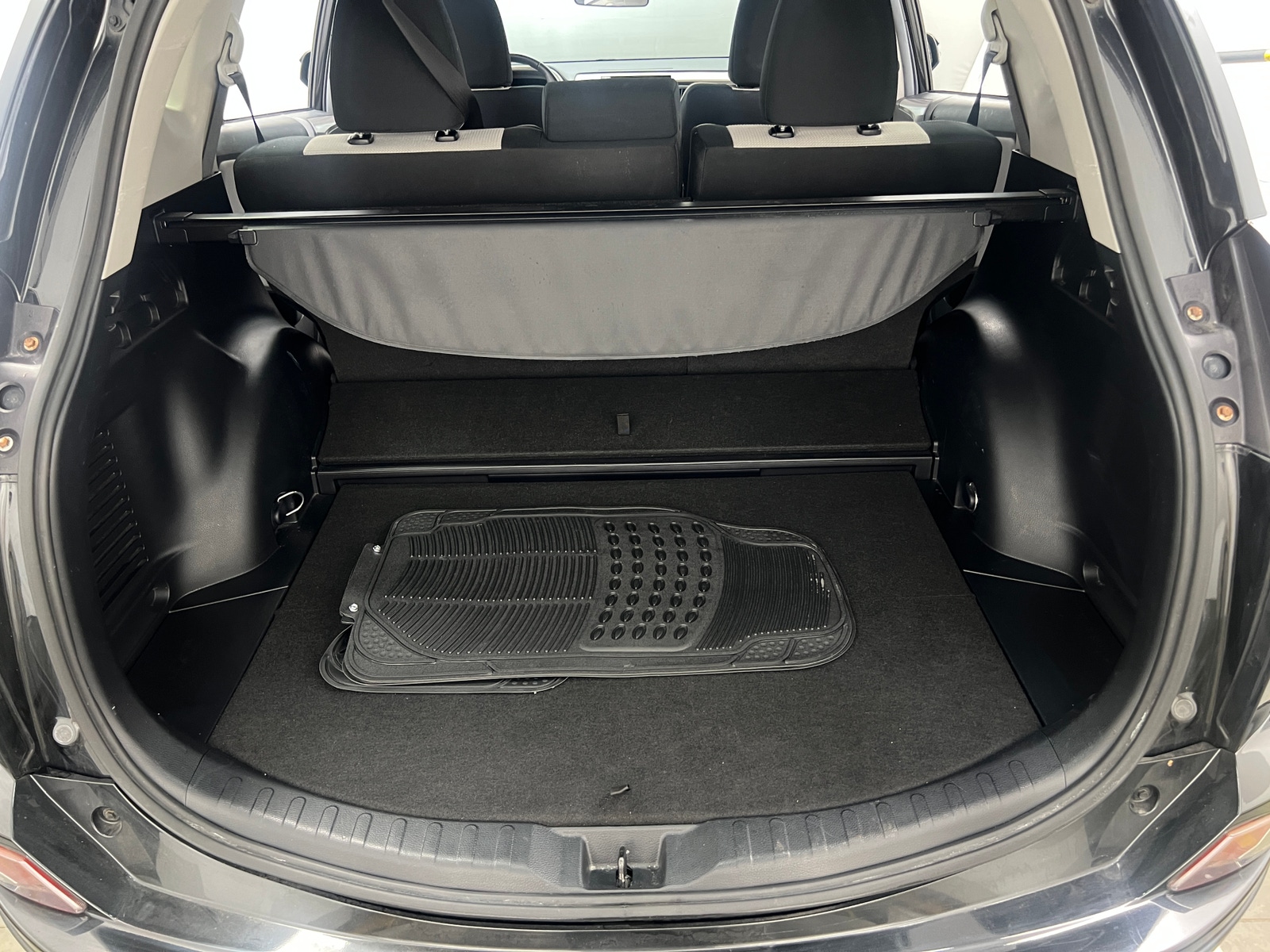 Thumbnail: 2016 Toyota RAV4 - 7