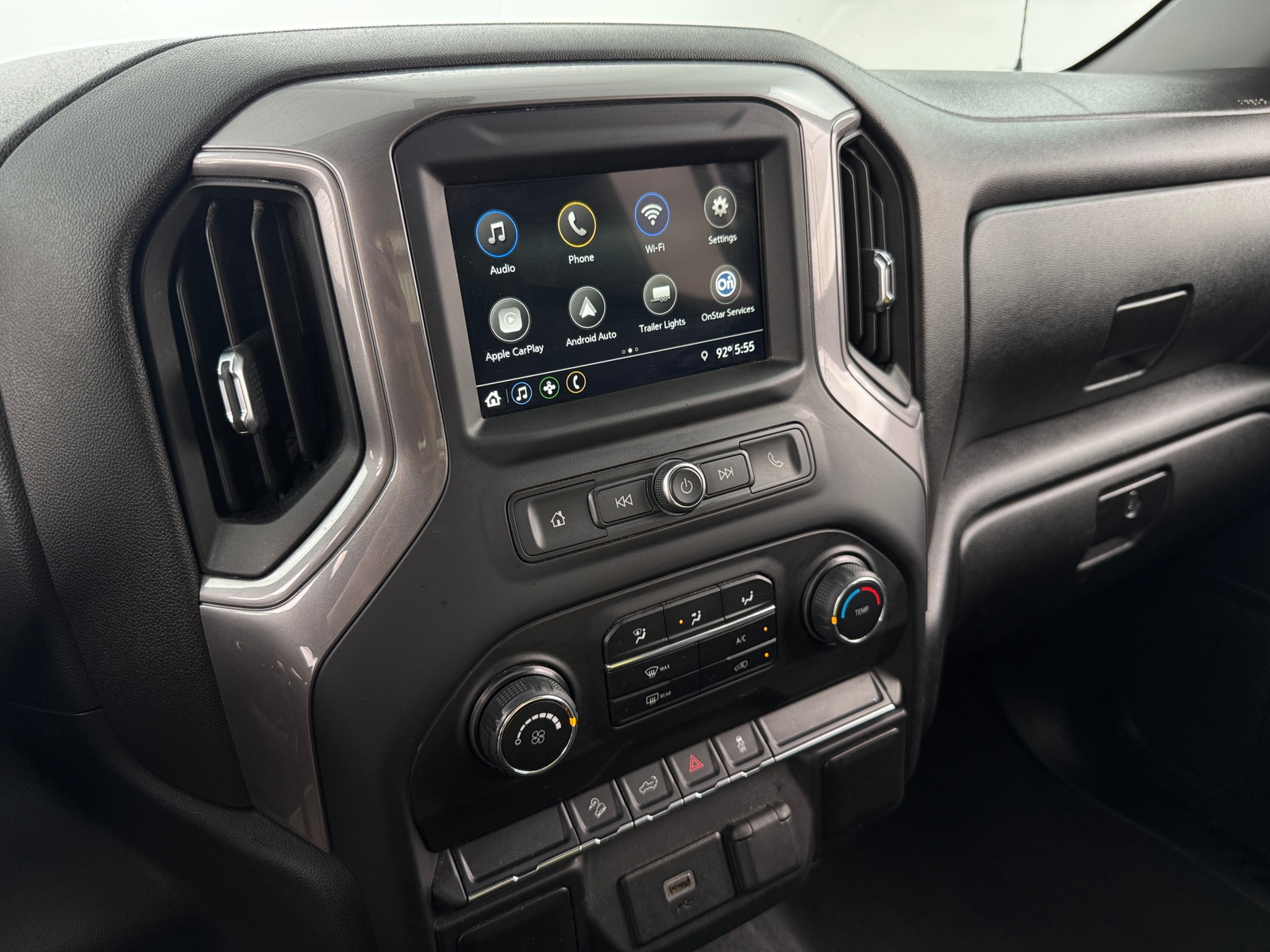 Thumbnail: 2019 Chevrolet Silverado 1500 - 4