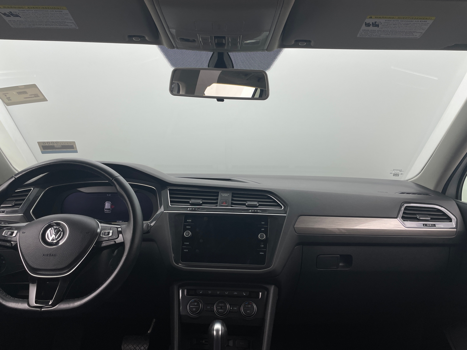 Thumbnail: 2019 Volkswagen Tiguan - 2