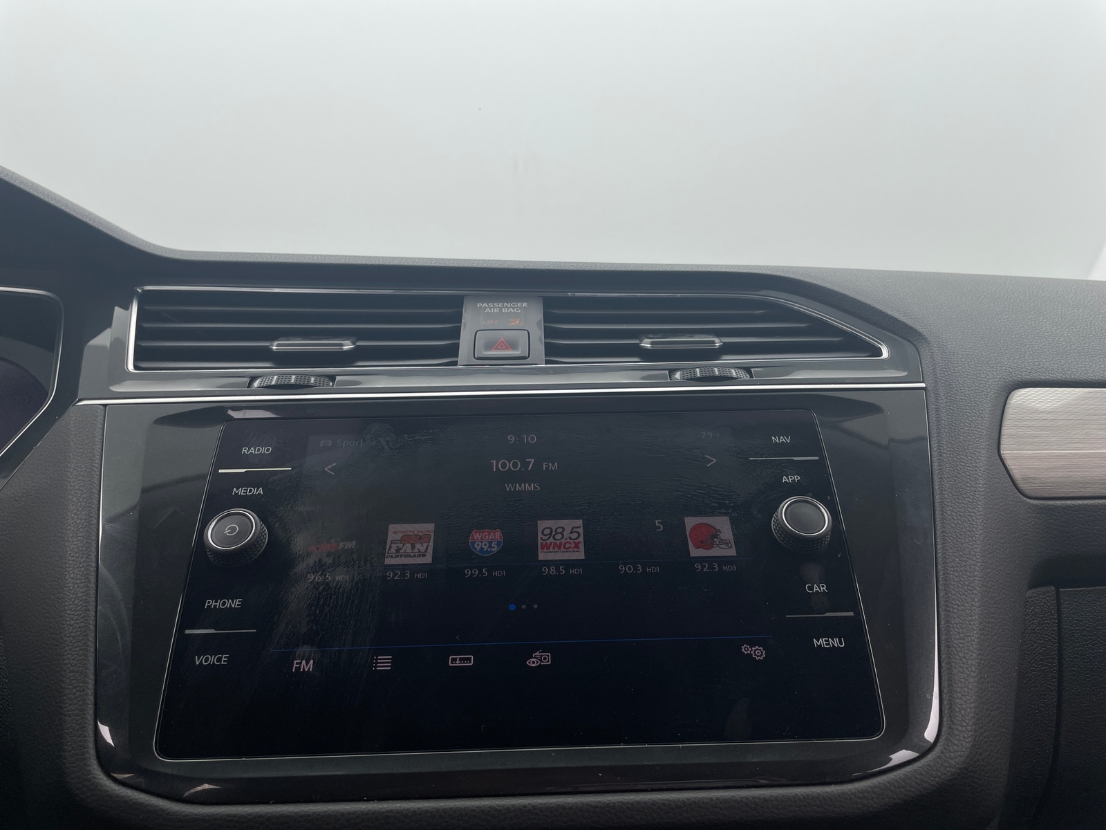 Thumbnail: 2019 Volkswagen Tiguan - 3