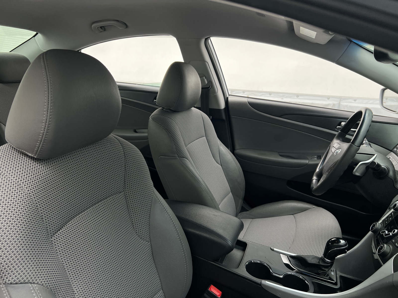 Thumbnail: 2011 Hyundai Sonata - 2