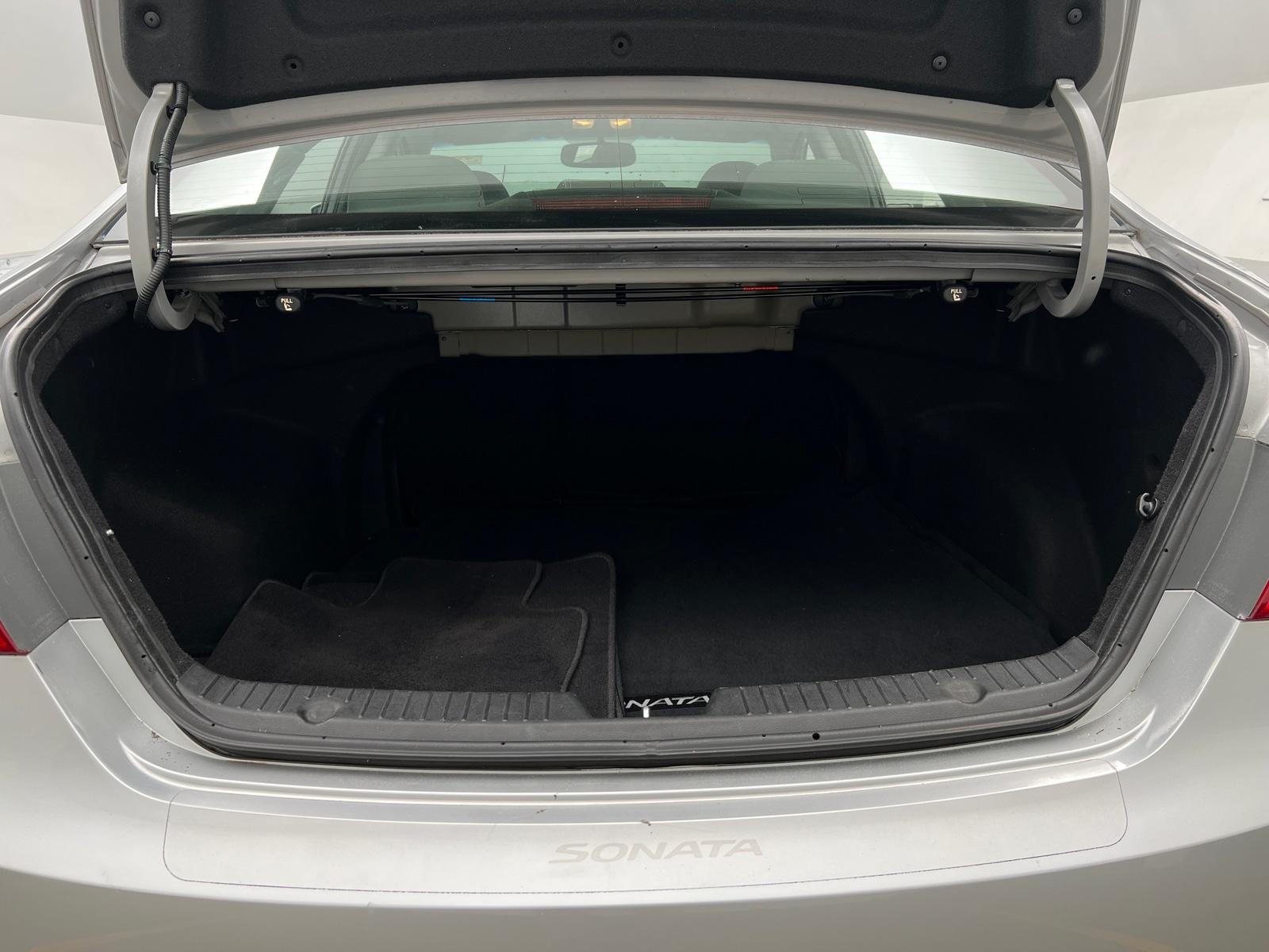 Thumbnail: 2011 Hyundai Sonata - 7