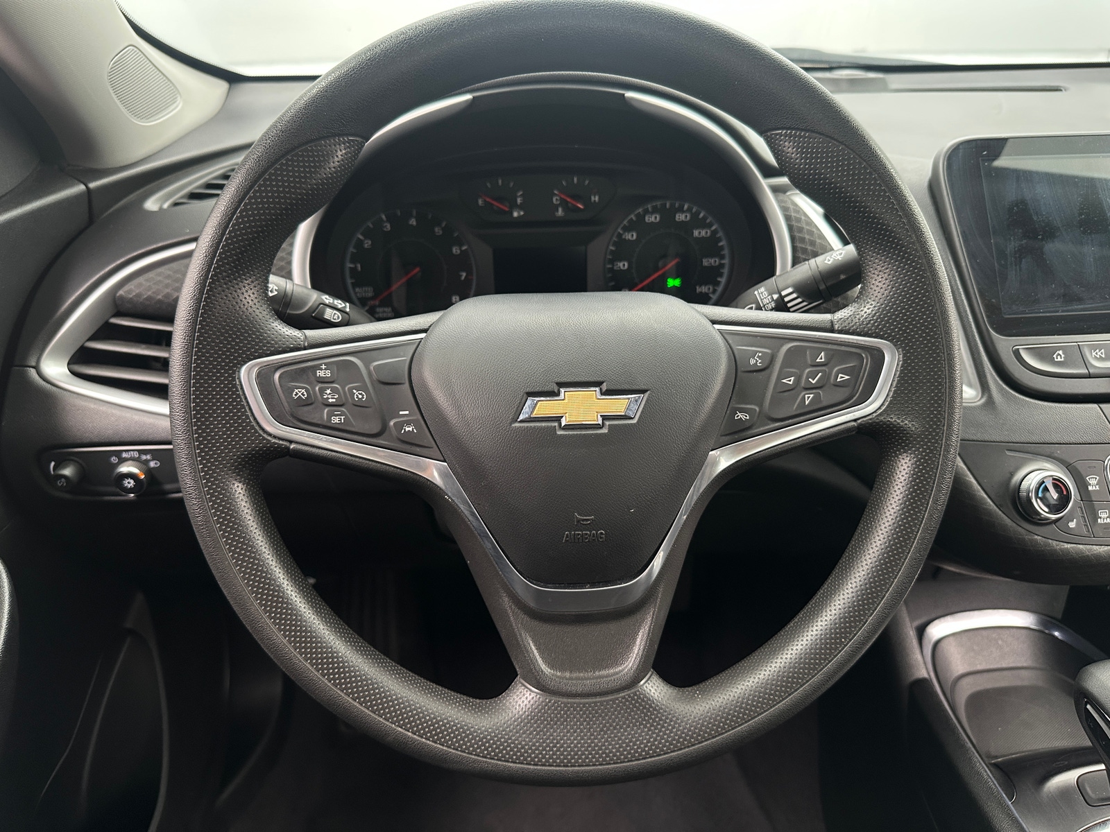 Thumbnail: 2023 Chevrolet Malibu - 5