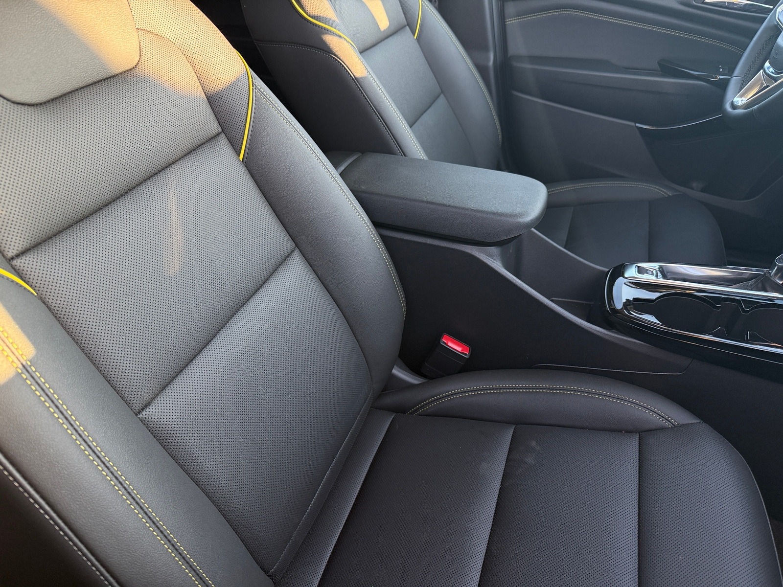 Thumbnail: 2025 Chevrolet Trax - 2