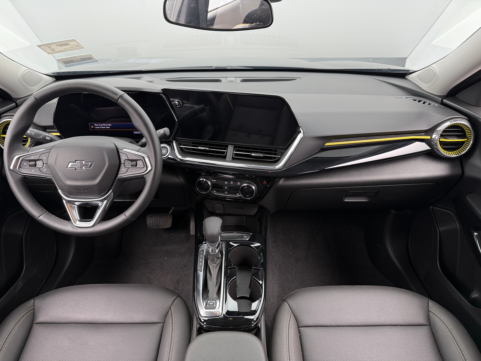Thumbnail: 2025 Chevrolet Trax - 3
